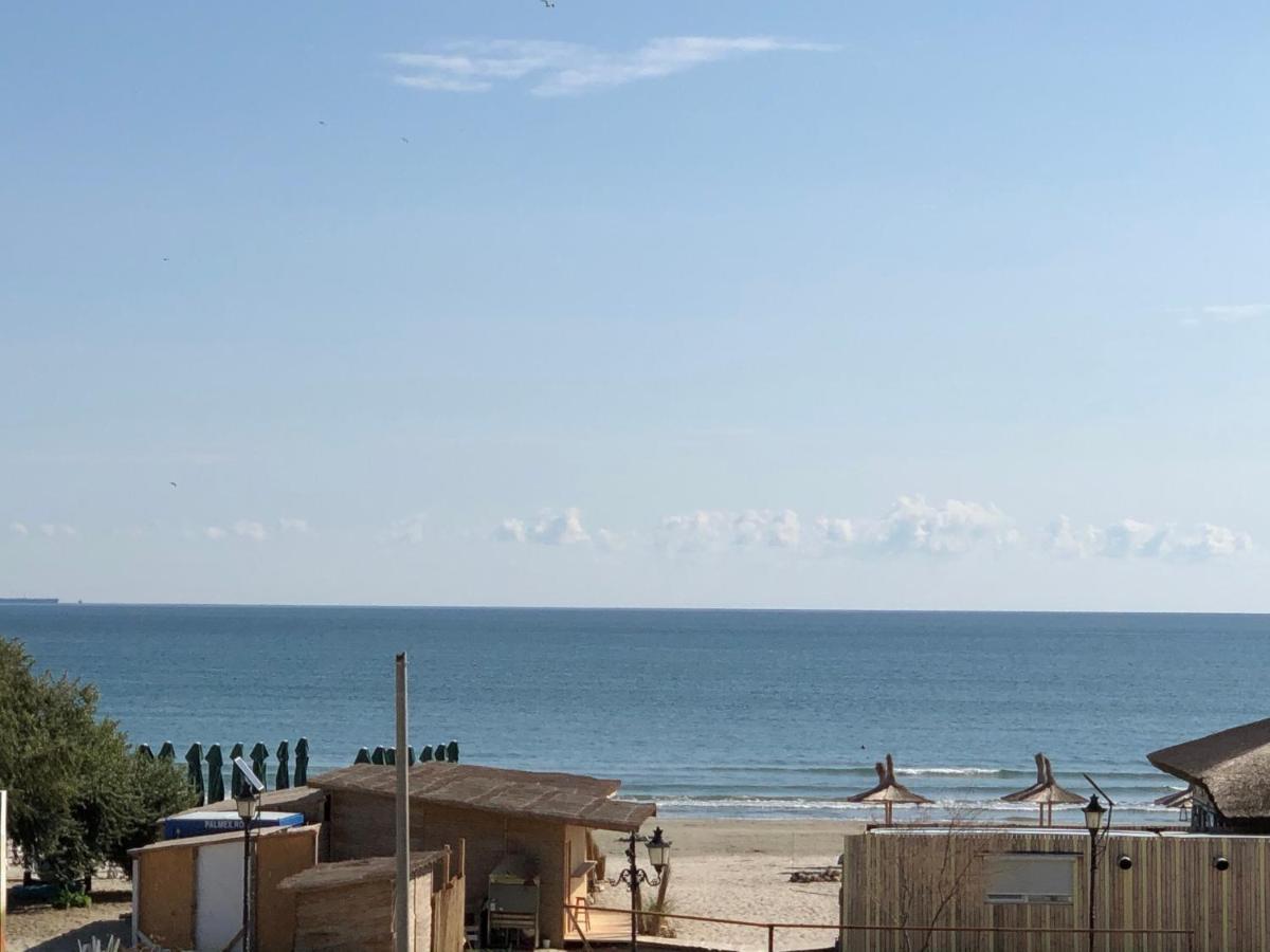 Апартаменты By The Sea Ap. 9 Нэводари Экстерьер фото